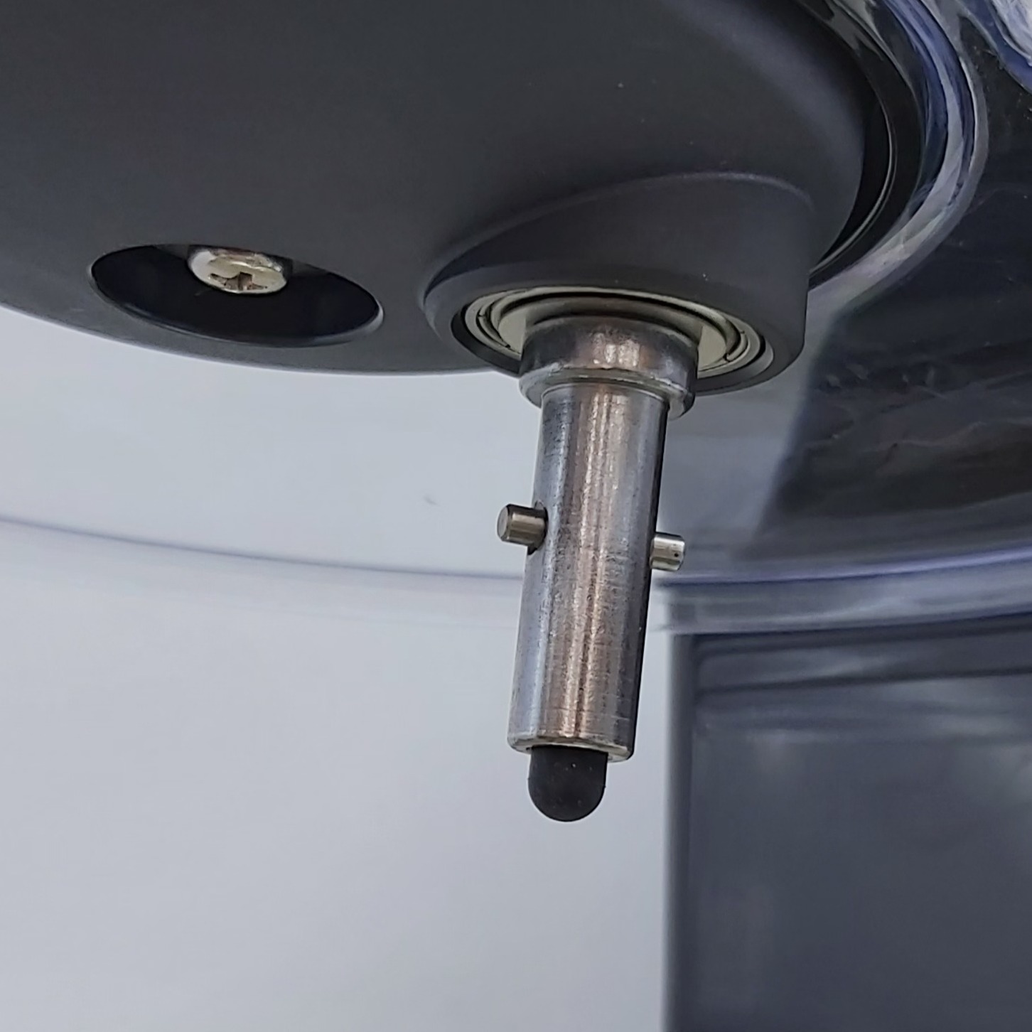 جزئیات کاسه و پرههای همزن