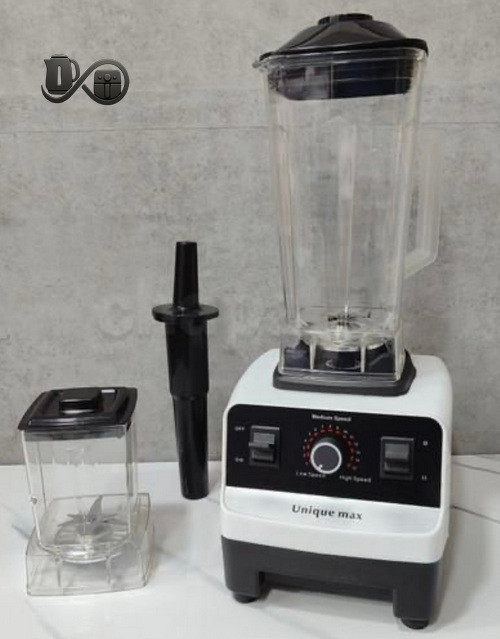 مخلوطکن یونیک مدل UM1002 نمای روبه رو رنگ سفید